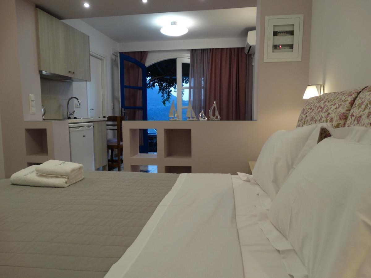 Καστελόπετρα Aparthotel Κατάπολα Εξωτερικό φωτογραφία